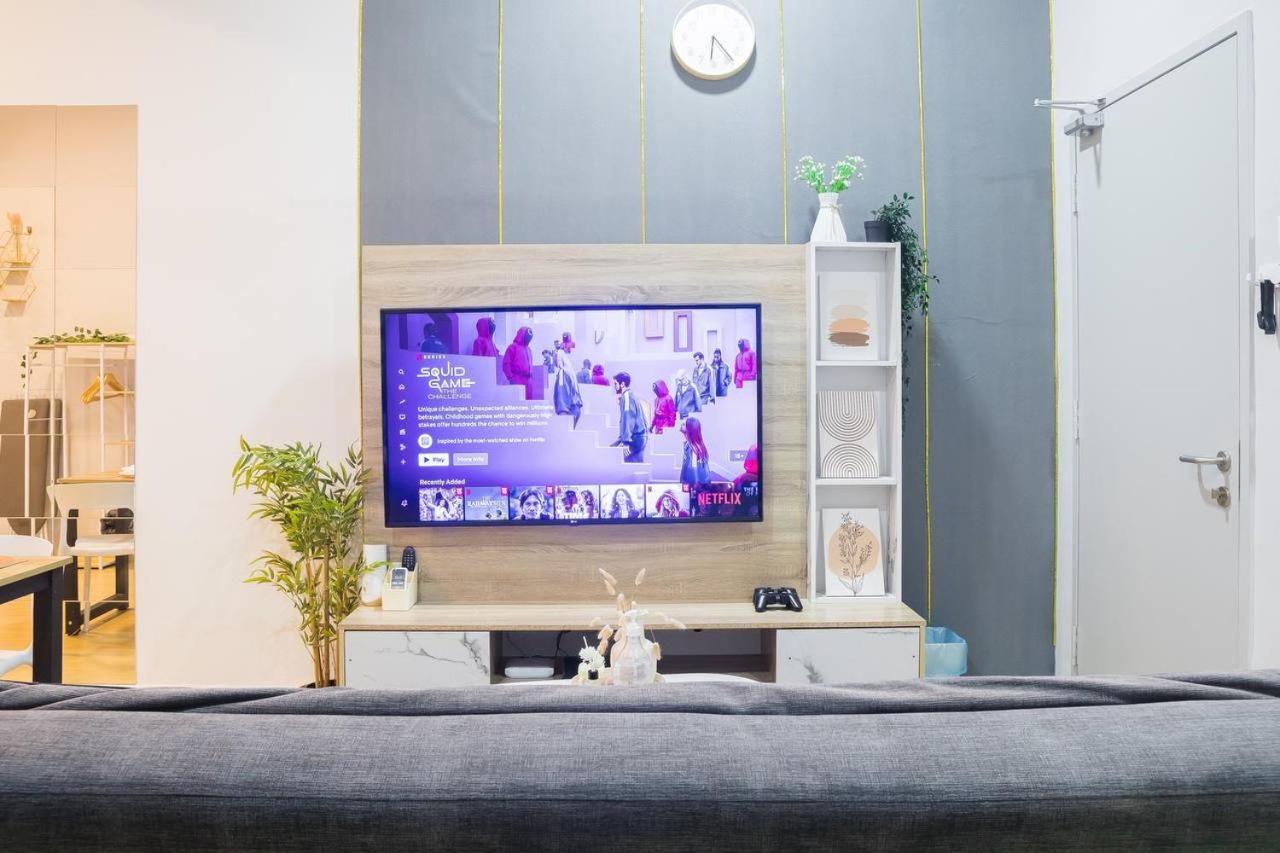 Valley With Netflix By I-home